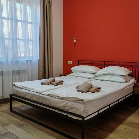 Blur Inn Gallery Jerevan Buitenkant foto