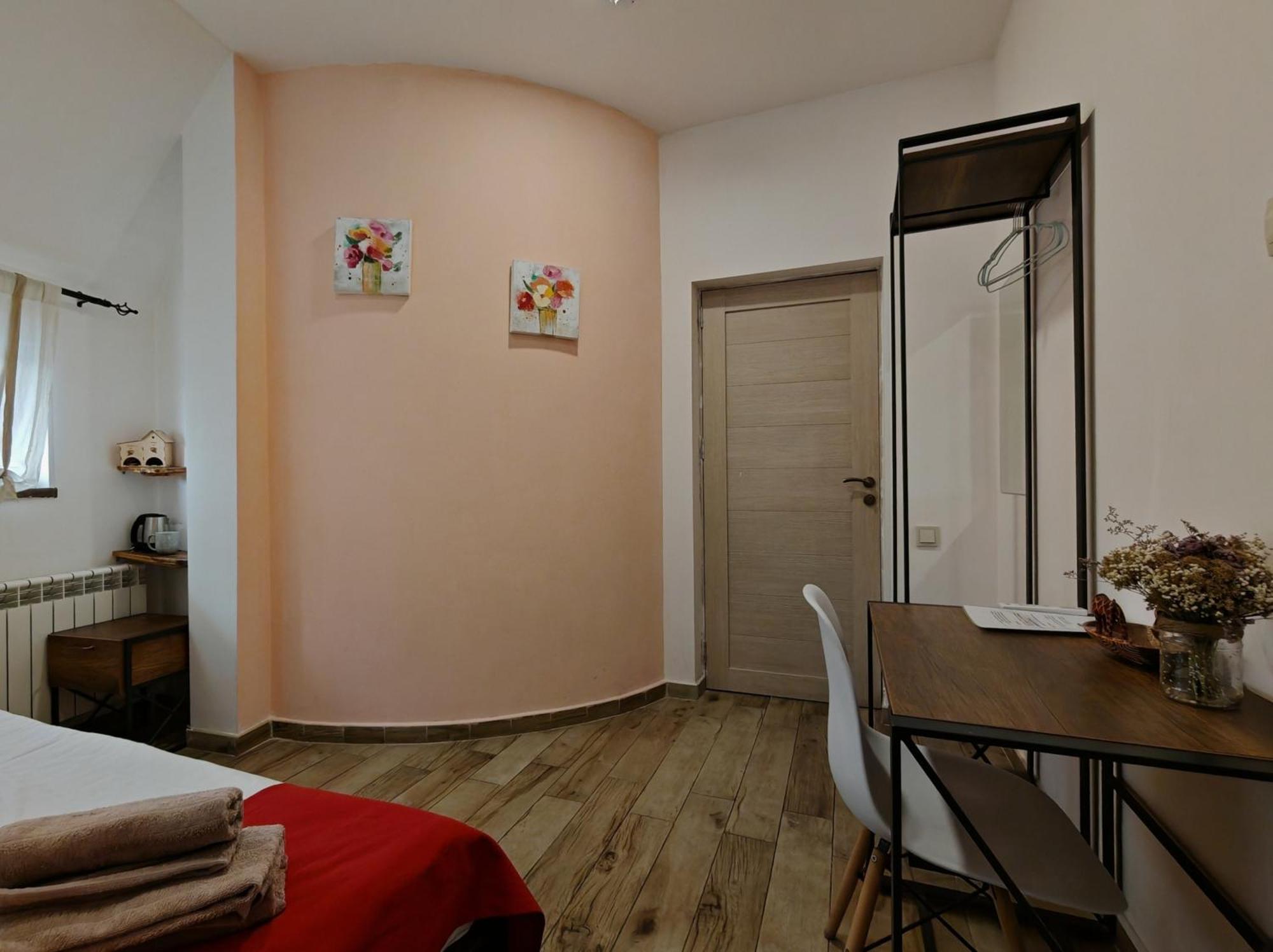 Blur Inn Gallery Jerevan Buitenkant foto
