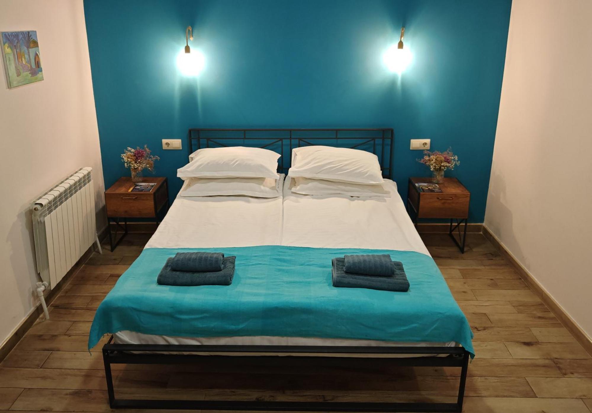 Blur Inn Gallery Jerevan Buitenkant foto