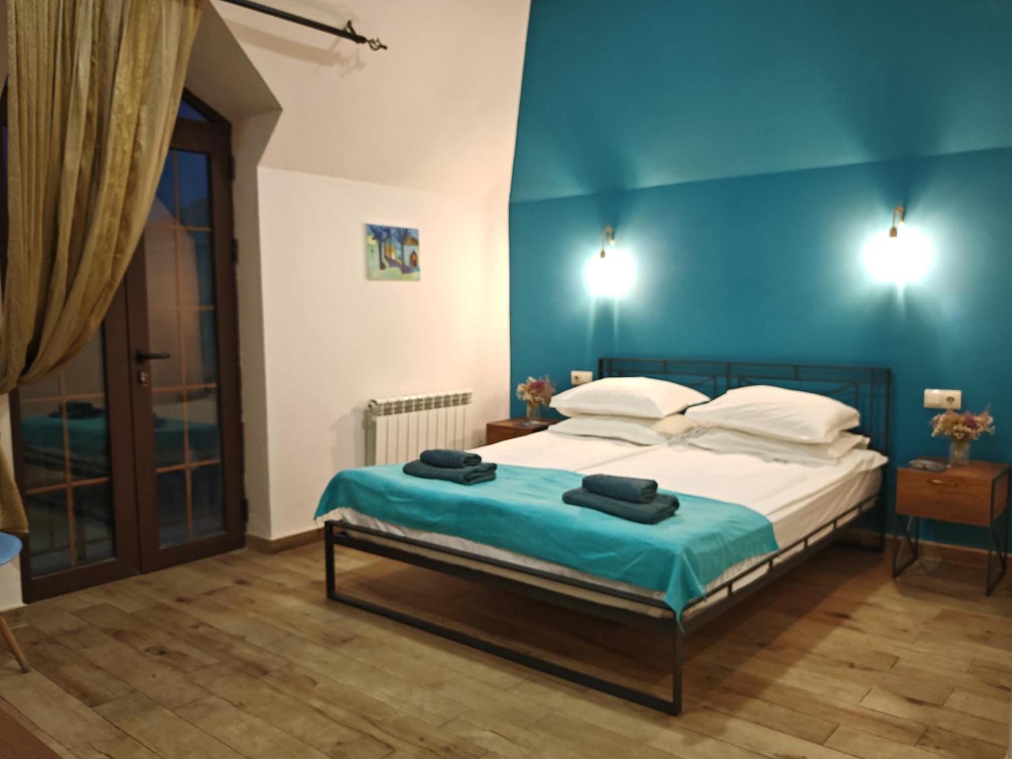 Blur Inn Gallery Jerevan Buitenkant foto